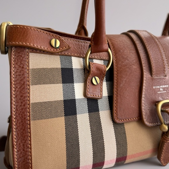 Burberry Satchel RARE✨ - Picture 4 of 12
